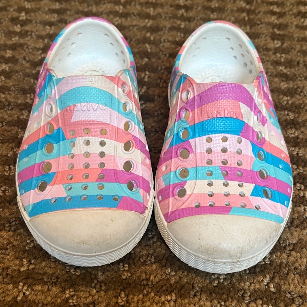 🩷🩵Native Shoes - Multicolor pastel Slip-On Sneakers baby size 4 EUC🩵🩷